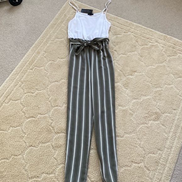 Urban Planet Jumpsuit - Picture 1 of 4